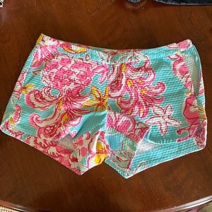 Lily Pulitzer size 00 side zip shorts